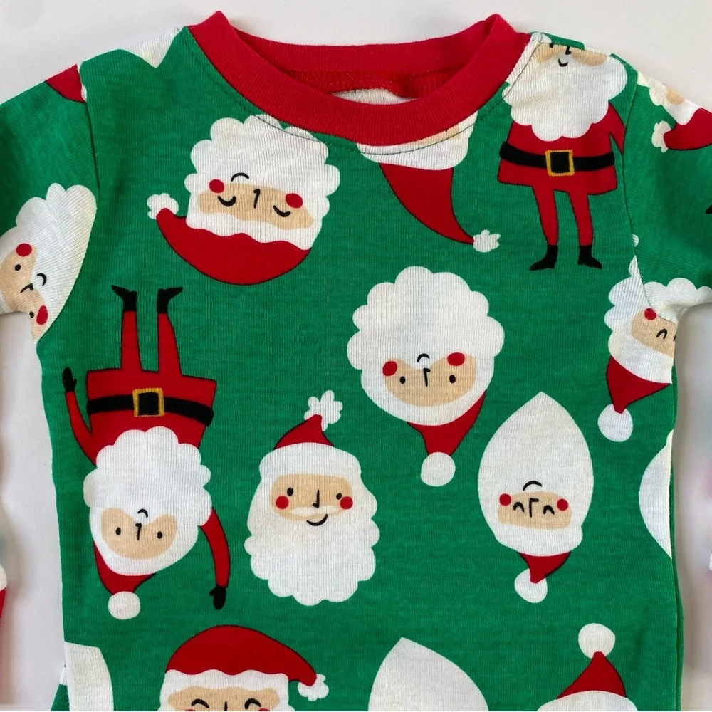Santa Pajamas Size 18 Months NWT New Boys Girls Green Red Carter’s Striped Pants